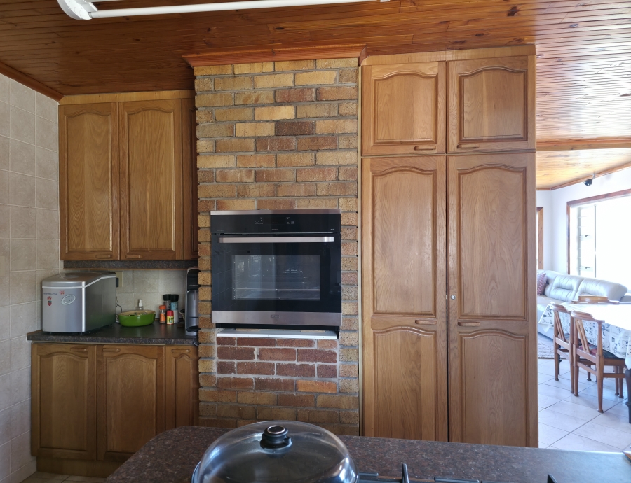 4 Bedroom Property for Sale in Noorsekloof Eastern Cape